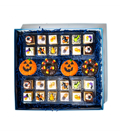 DELUXE ASSORTMENT OF HALLOWEEN THEMED TREATS